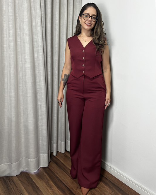 Conjunto Alfaiataria Colete Curto e Calça Wide Leg Bordô Isabel