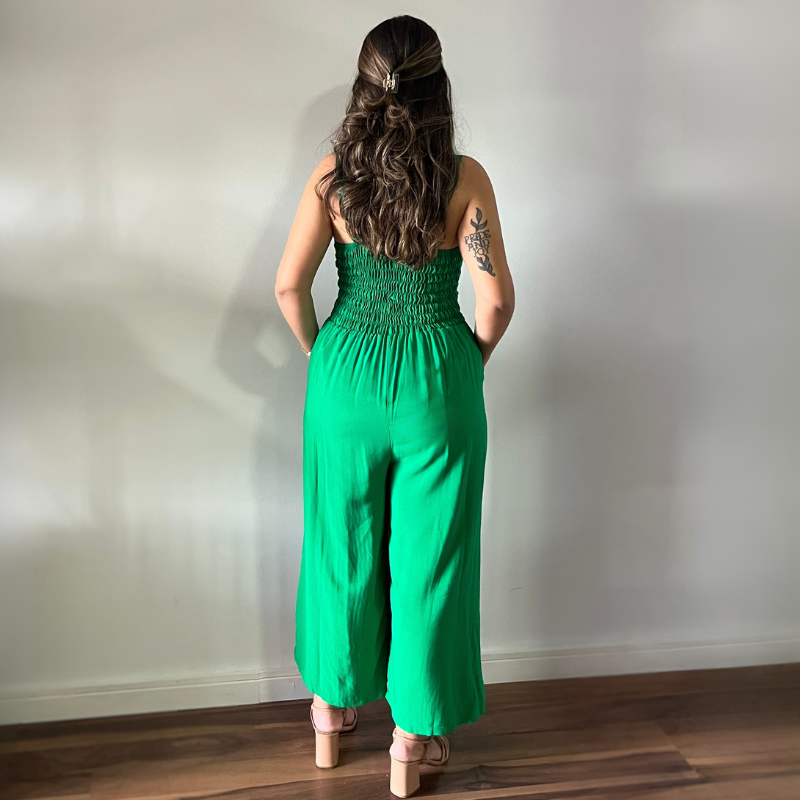 Macacão Pantalona em Viscolinho Verde