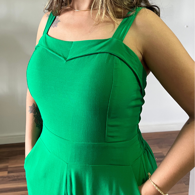 Macacão Pantalona em Viscolinho Verde