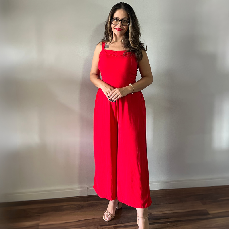 Macacão Pantalona em Viscolinho Vermelho