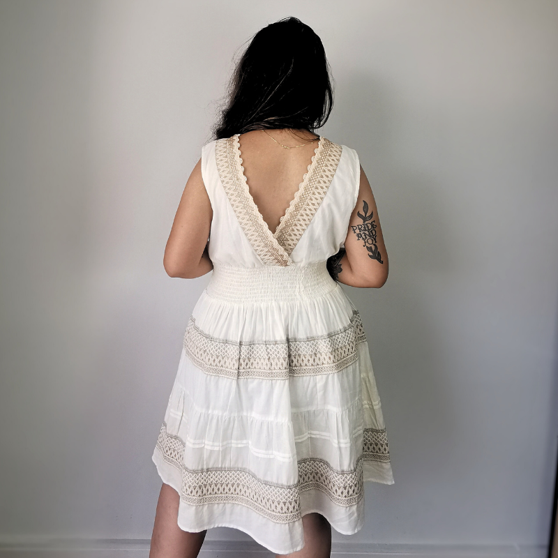 Vestido Curto em Algodão Amara