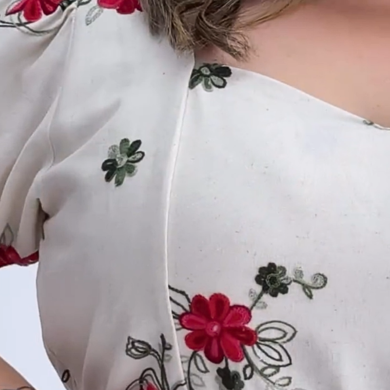 Vestido Midi em Linho Bordado Katy