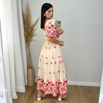 Vestido Flor da Serra Vermelho Bordado